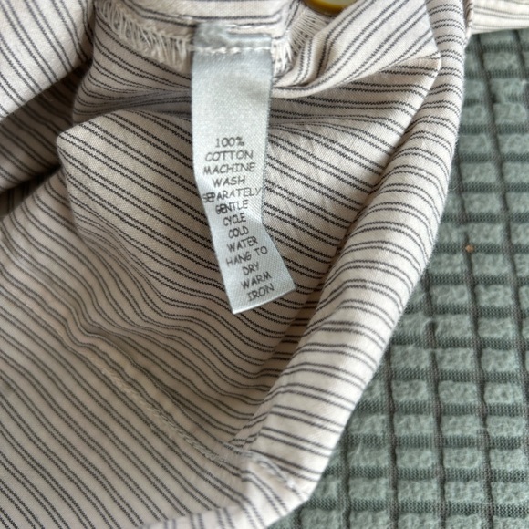 Women’s Striped Cotton Shirt - Picture 2 of 6